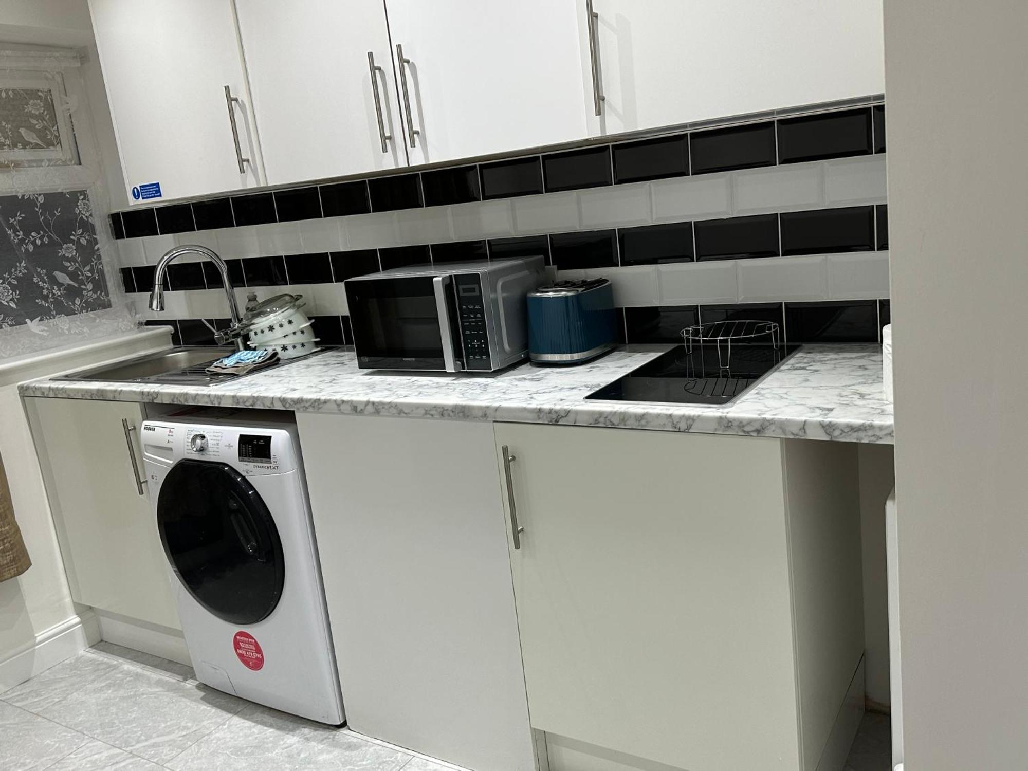 4Th Studio Flat With Private Own Bathroom A London Luxury Family Home Setup And Furnished With Double Bed Plus A Double Futon-Sofa Bed A Single Futon Bed A Baby Cot And Garden And Free Parking Exterior foto